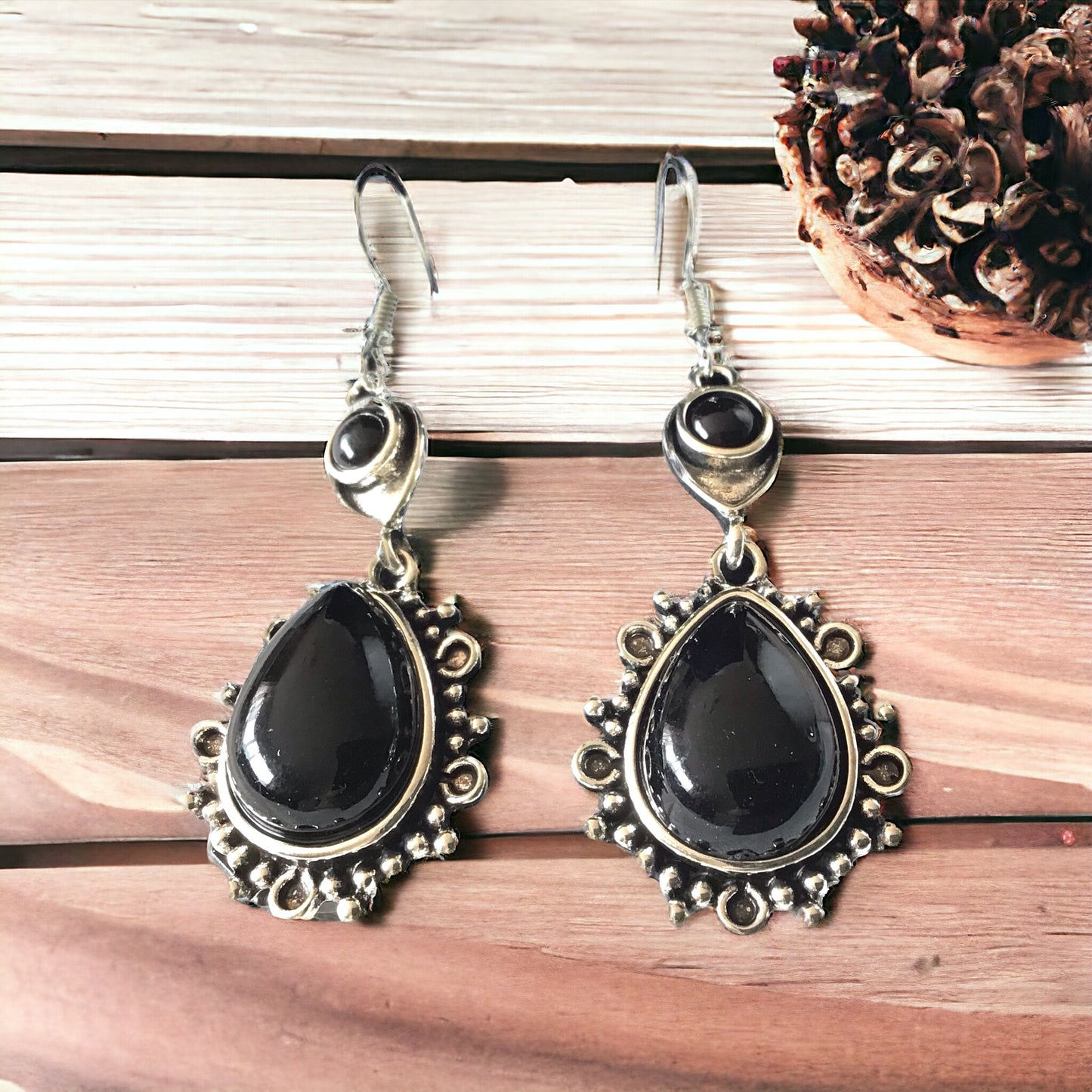 Obsidian Ohrring mit Tropfen | Edelstahl versilbert | Vintage |  in Samtsäckchen | Trachtenschmuck